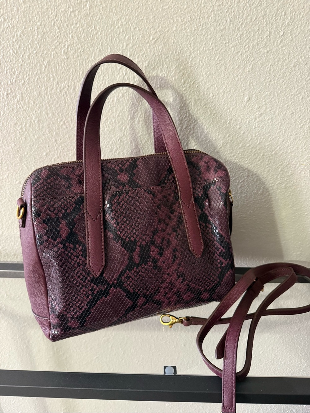 Fossil Burgundy Snakeskin Print Satchel Crossbody Bag Purple